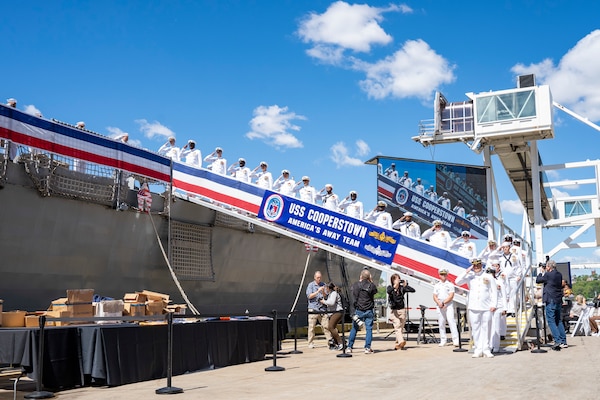 USS Cooperstown is Commissioned in New York