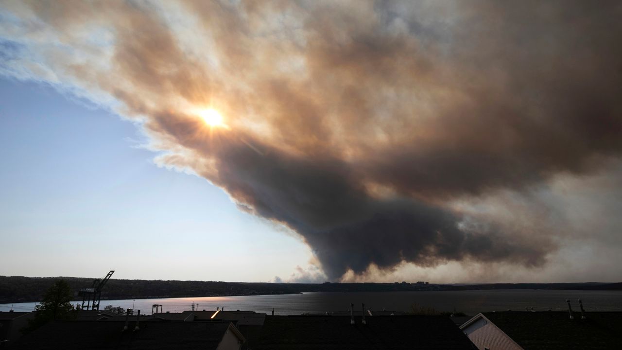 Smoke from Nova Scotia wildfires spreads from Canada to US Northeastern cities