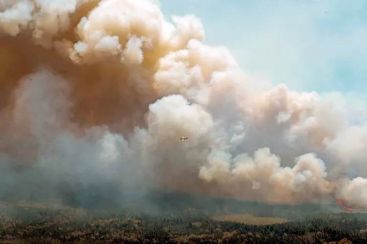 All About the 2023 Central Canada Wildfires Affecting Parts of the United States