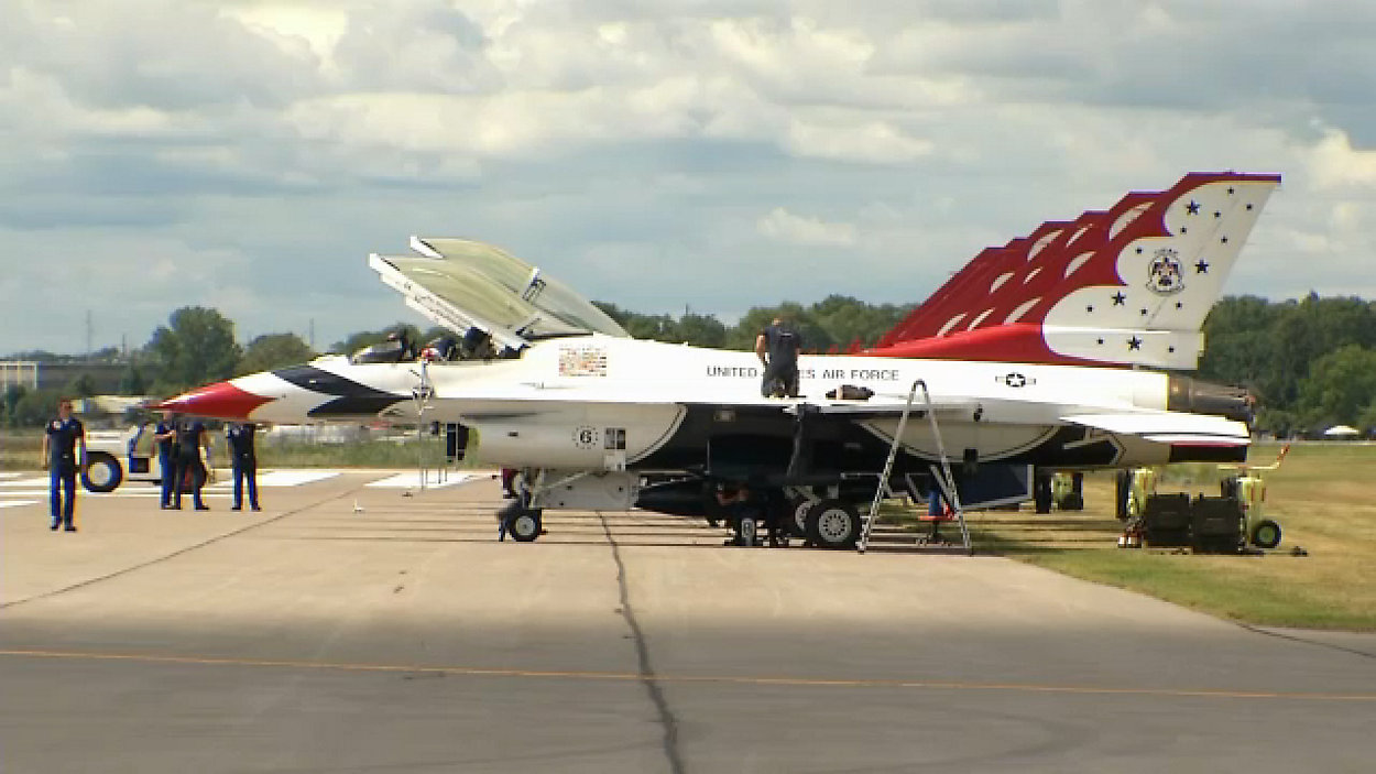 U.S. Air Force Thunderbirds return to Rochester Airshow this weekend